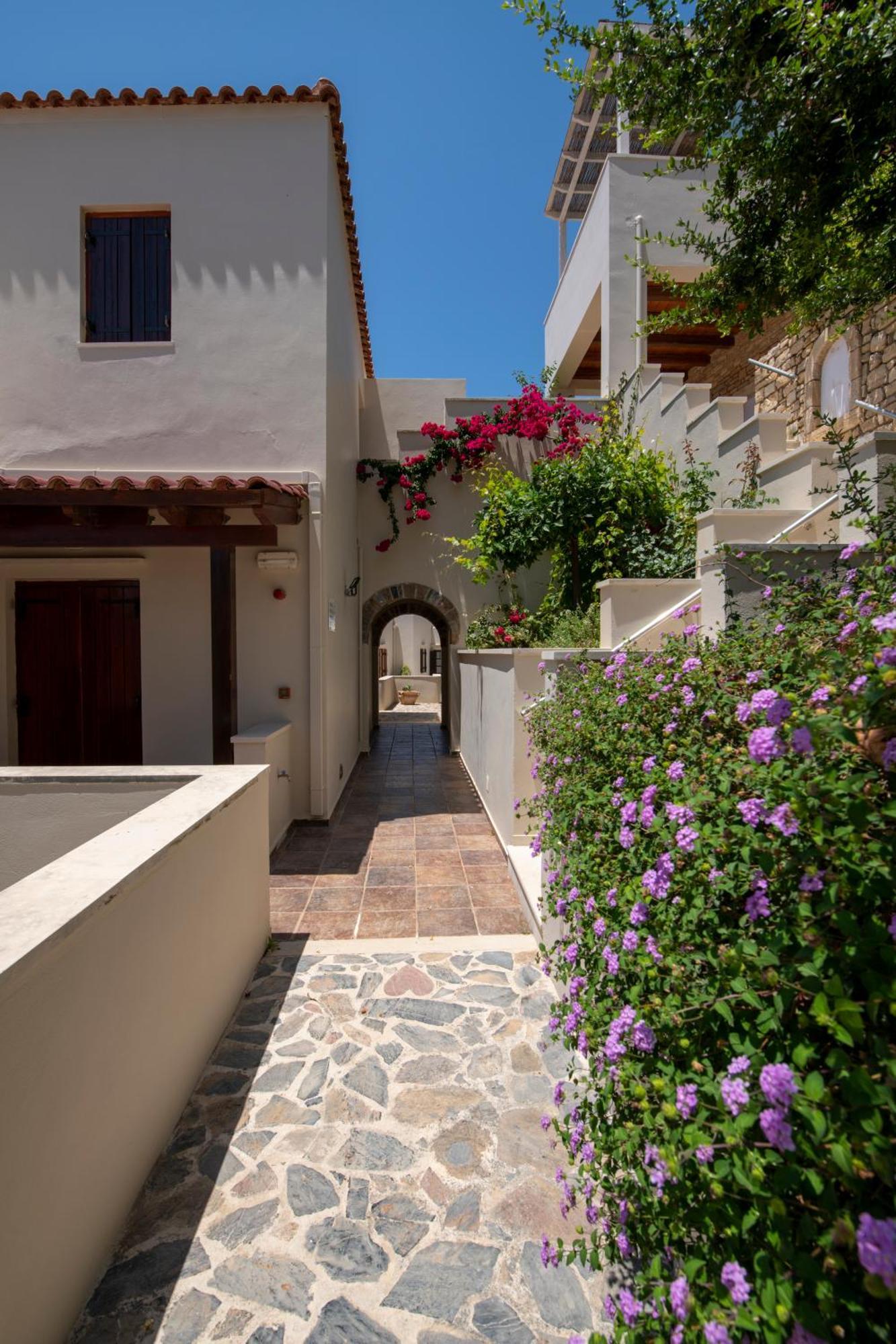 Stefanos Village Hotel Mírthios Exteriér fotografie